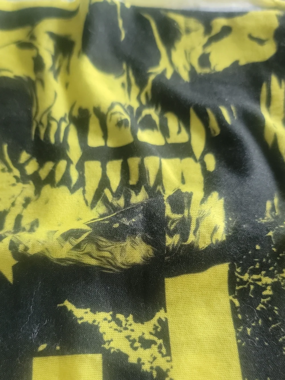 Yellow Skull scareeee Don't Tread On Freedom Face Mask new..